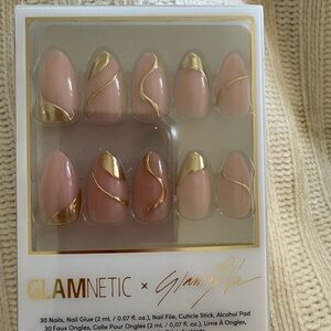 Glamnetic I’m a Rich Man Nude Press-On Nails with Gold Accent
